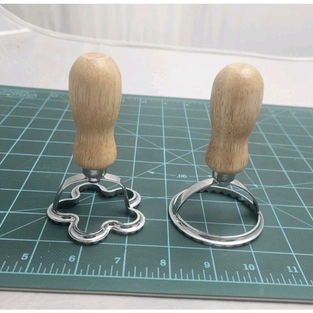 Ravioli Stamp set of 2 wooden handles Flower & Circle Pattern